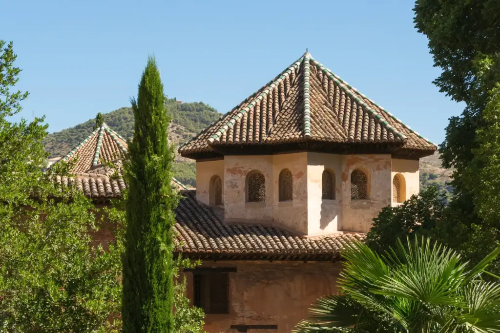 Bóveda de mocárabes de la Sala de los Abencerrajes, en los Palacios Nazaríes de la Alhambra